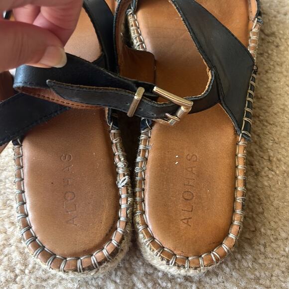 Alohas double black leather straps espadrilles sandals. - Picture 7 of 13
